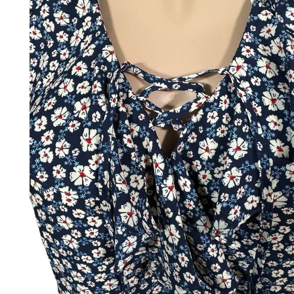 NEW!  7th‎ Avenue Design Studio New York & Company Large Navy Blue Floral Blouse - Picture 6 of 12
